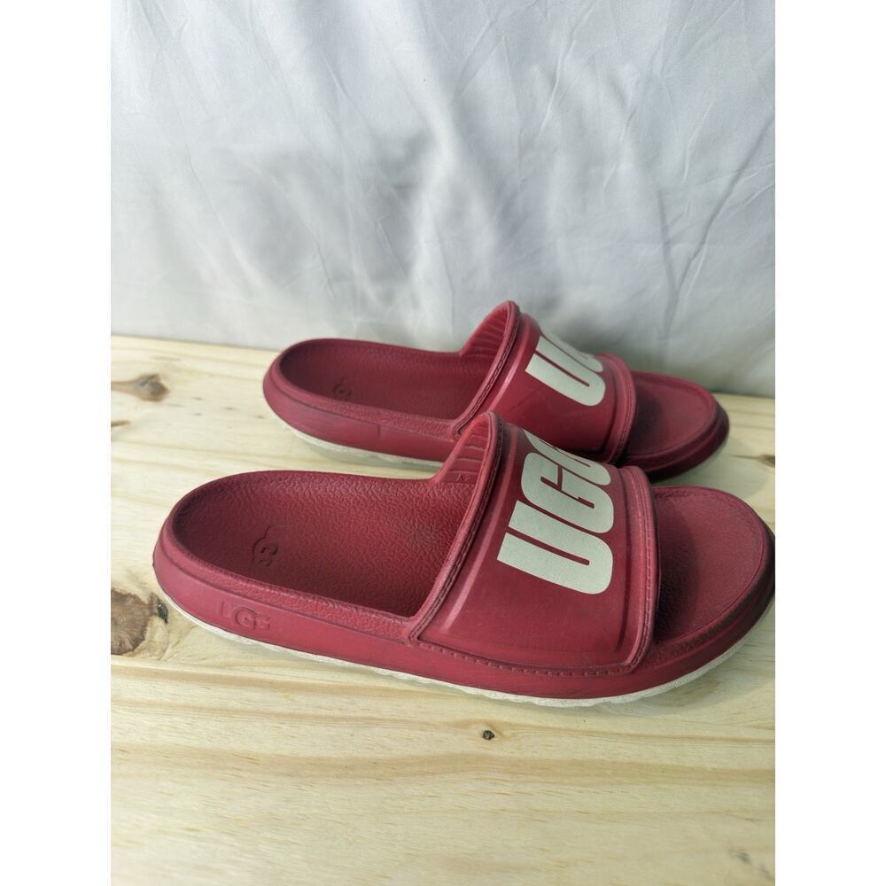 UGG Women’s Slide Sandals Size 8 Red Casual Beach Summer Footwear